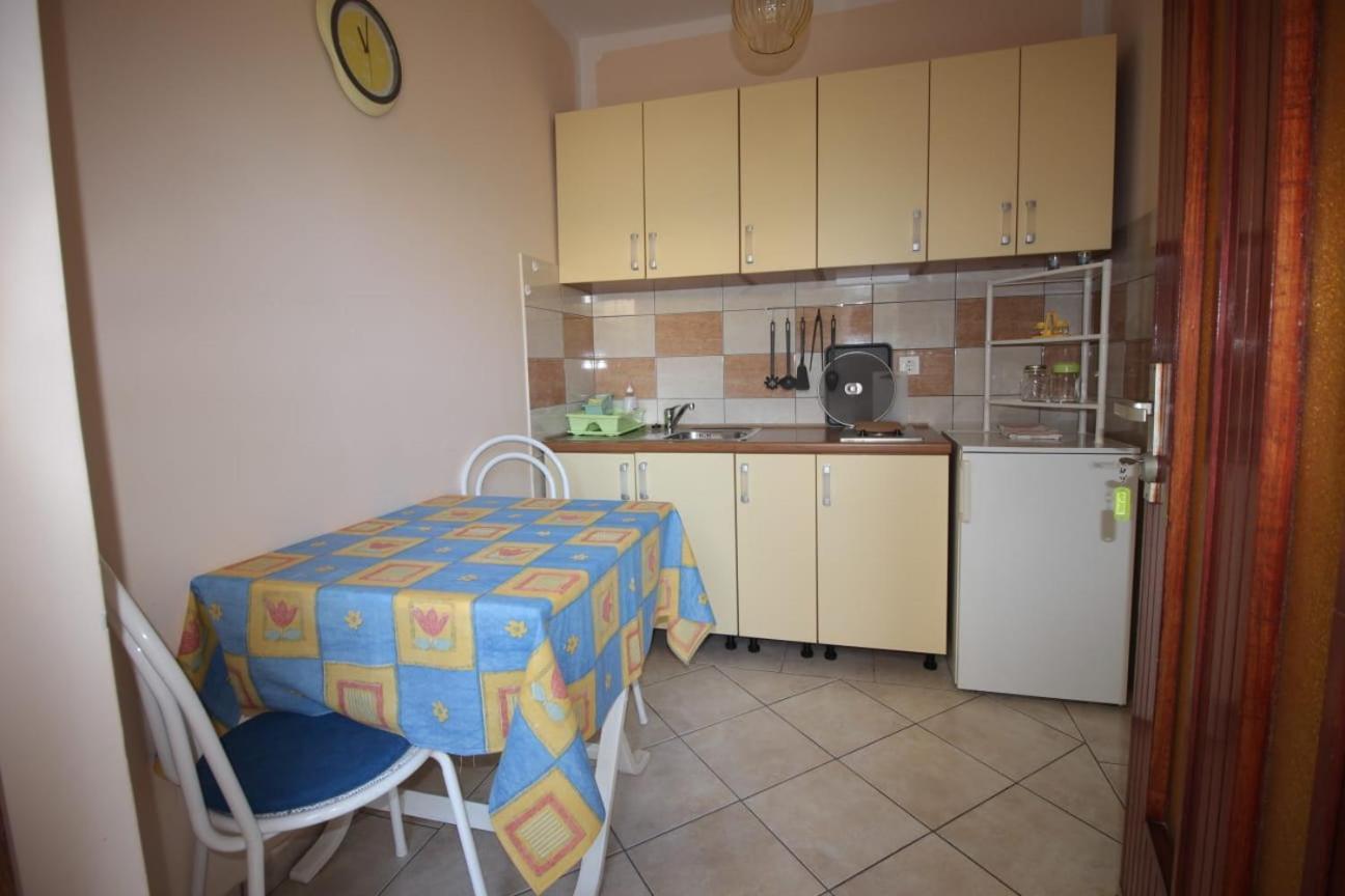 Apartmani Kramar Selce Quarto foto